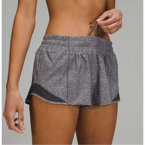 lululemon hotty hot shorts (size 6)
